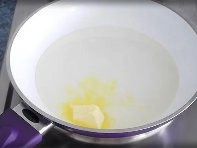 Rezept: Wiener Würstchen Gulasch mit raffiniertem Nori-Reis Bild Nr. 9 Wiener Würstchen Gulasch mit raffiniertem Nori-Reis - Rezept - Bild Nr. 9