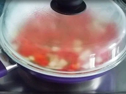 Rezept: Wiener Würstchen Gulasch mit raffiniertem Nori-Reis Bild Nr. 12 Wiener Würstchen Gulasch mit raffiniertem Nori-Reis - Rezept - Bild Nr. 12