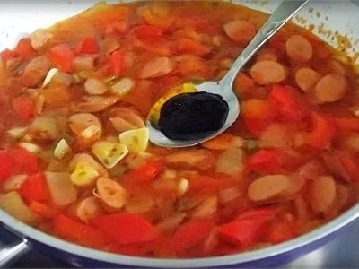 Rezept: Wiener Würstchen Gulasch mit raffiniertem Nori-Reis Bild Nr. 17 Wiener Würstchen Gulasch mit raffiniertem Nori-Reis - Rezept - Bild Nr. 17