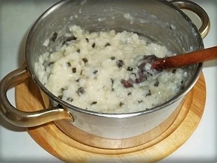 Rezept: Wiener Würstchen Gulasch mit raffiniertem Nori-Reis Bild Nr. 21 Wiener Würstchen Gulasch mit raffiniertem Nori-Reis - Rezept - Bild Nr. 21