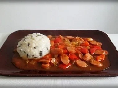 Rezept: Wiener Würstchen Gulasch mit raffiniertem Nori-Reis Bild Nr. 22 Wiener Würstchen Gulasch mit raffiniertem Nori-Reis - Rezept - Bild Nr. 22