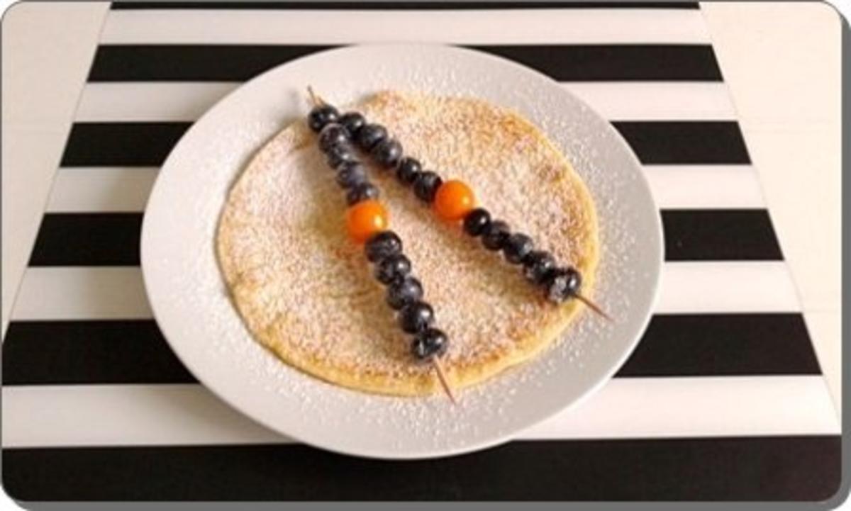 Pfannkuchen mit Heidelbeeren - Physalis -Spieße - Rezept - Bild Nr. 2