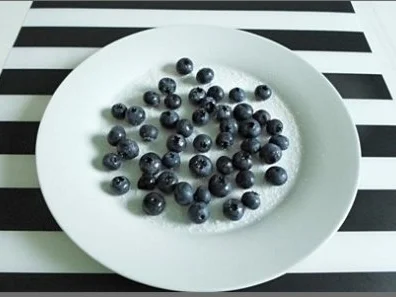 Pfannkuchen mit Heidelbeeren - Physalis -Spieße - Rezept - Bild Nr. 7