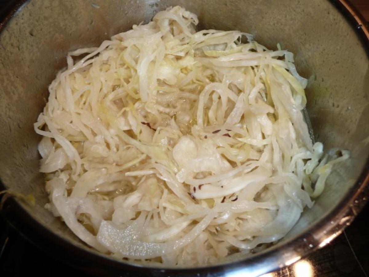 Rippchen, Sauerkraut und Kartoffelschnee. - Rezept - Bild Nr. 3