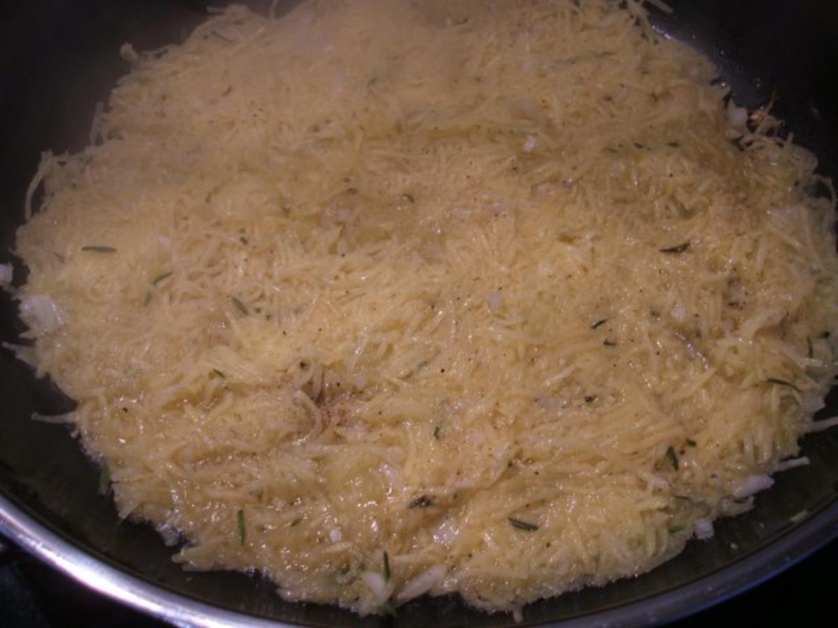 Kartoffeln: Rosmarin Rösti mit Schafskäsedip - schnell & einfach - von ... Kartoffeln: Rosmarin Rösti mit Schafskäsedip - schnell & einfach - von ...