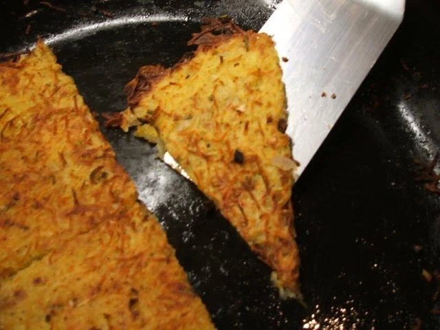 Kartoffeln: Rosmarin-Rösti mit Schafskäsedip - Rezept - Bild Nr. 8