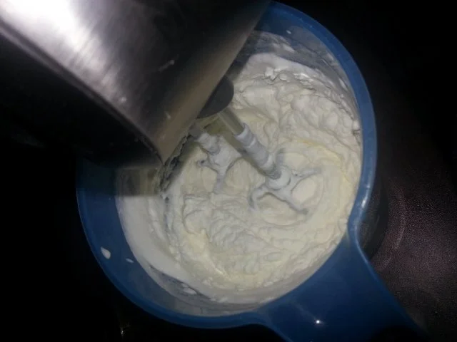 Rezept: Selbstgemachte Knoblauch Kräuterbutter Bild Nr. 3 Selbstgemachte Knoblauch Kräuterbutter - Rezept - Bild Nr. 3