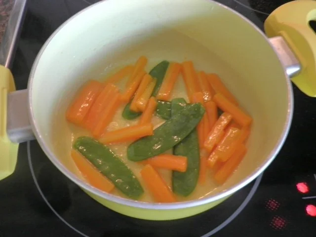 Hähnchen - Ministeaks auf einer Honig - Senf - Rahmsauce ... - Rezept - Bild Nr. 5