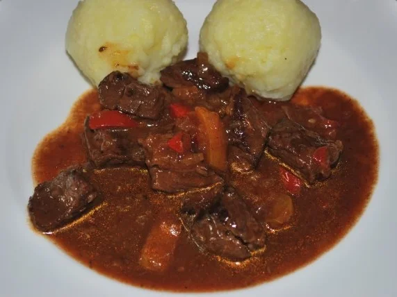 Gulasch mit Paprika - Rezept - Bild Nr. 3