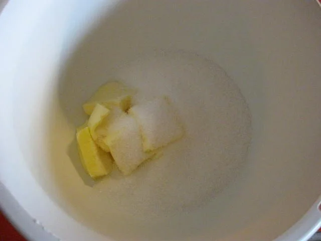 Quark - Kuchen mit Johannisbeeren und Himbeeren - Rezept - Bild Nr. 6