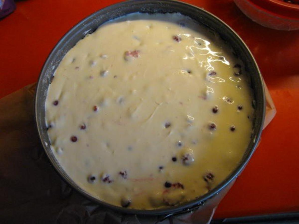 Quark - Kuchen mit Johannisbeeren und Himbeeren - Rezept - Bild Nr. 13