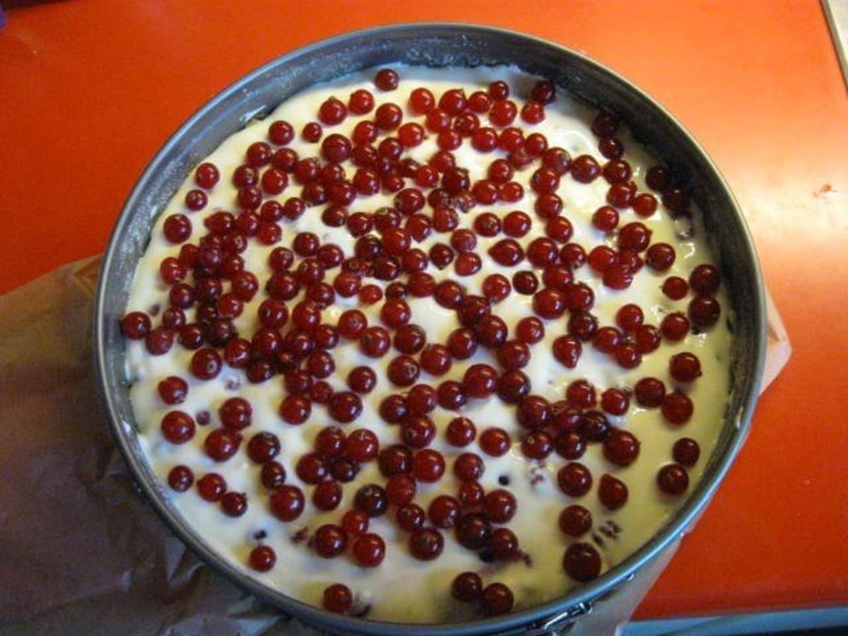 Quark - Kuchen mit Johannisbeeren und Himbeeren - Rezept - Bild Nr. 14