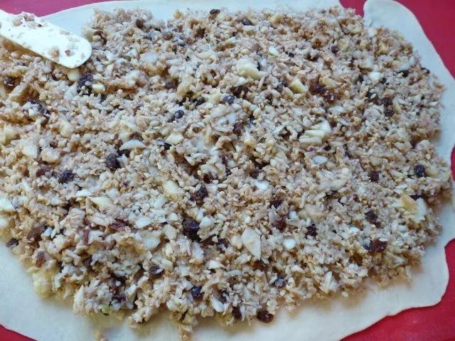 Rezept: Apfelstrudel mit extra viel Äpfeln Bild Nr. 14 Apfelstrudel mit extra viel Äpfeln - Rezept - Bild Nr. 14