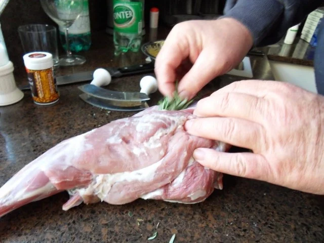 Lammkeule in Senfkruste (in Niedrigtemperatur) - Rezept - Bild Nr. 6