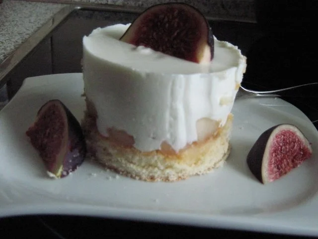 Rezept: Quarktörtchen mit Birnenstückchen und Feige Bild Nr. 2 Quarktörtchen mit Birnenstückchen und Feige - Rezept - Bild Nr. 2