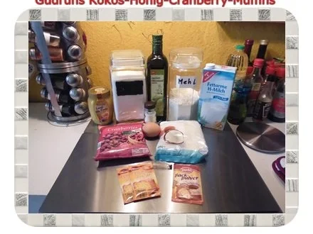 Muffins: Kokos-Honig-Cranberry-Muffins - Rezept - Bild Nr. 2