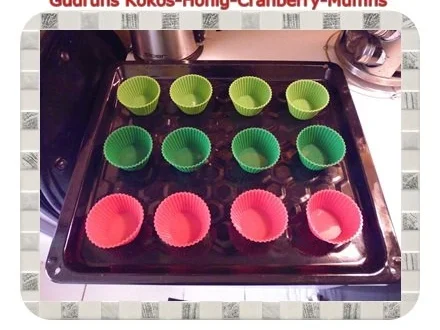 Muffins: Kokos-Honig-Cranberry-Muffins - Rezept - Bild Nr. 3