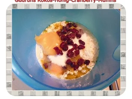 Muffins: Kokos-Honig-Cranberry-Muffins - Rezept - Bild Nr. 10