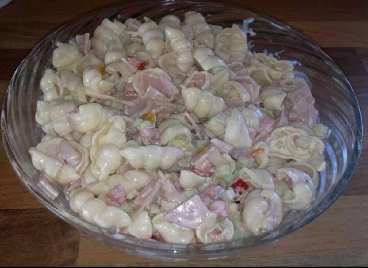 Britta&amp;#39;s Nudelsalat - Rezept mit Bild - kochbar.de