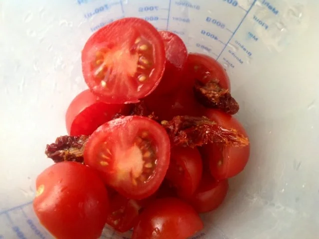 Spaghetti mit einer scharfen Tomaten-Dattelsoße - Rezept - Bild Nr. 5