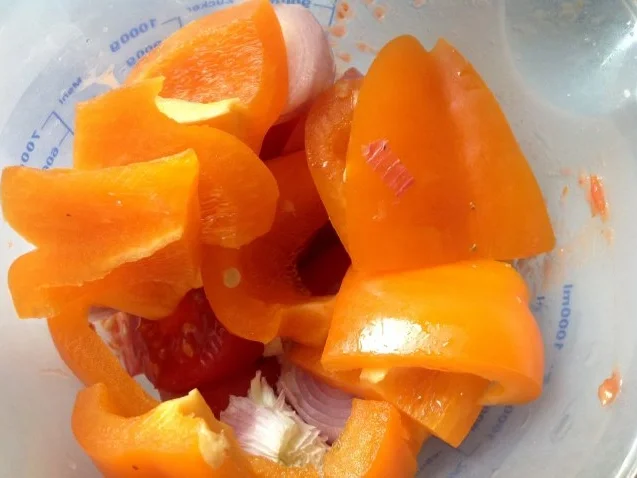 Spaghetti mit einer scharfen Tomaten-Dattelsoße - Rezept - Bild Nr. 6