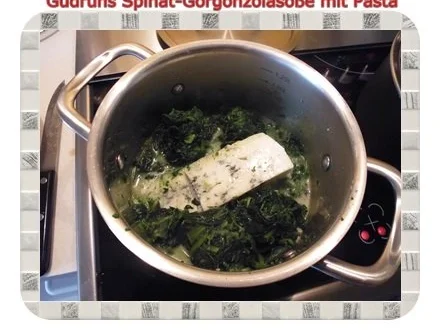 Rezept: Vegetarisch: Spinat-Gorgonzolasoße mit Pasta Bild Nr. 5 Vegetarisch: Spinat-Gorgonzolasoße mit Pasta - Rezept - Bild Nr. 5