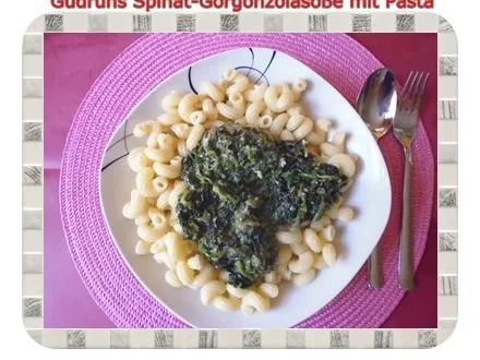 Rezept: Vegetarisch: Spinat-Gorgonzolasoße mit Pasta Bild Nr. 10 Vegetarisch: Spinat-Gorgonzolasoße mit Pasta - Rezept - Bild Nr. 10