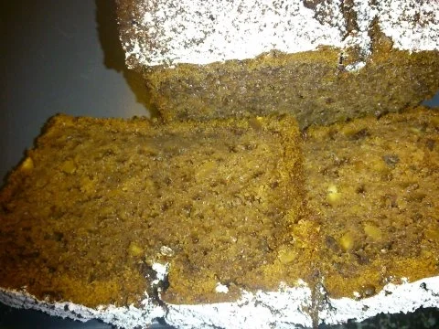 Saftiger Rotweinkuchen mit gebrannten Mandeln - Rezept - Bild Nr. 3