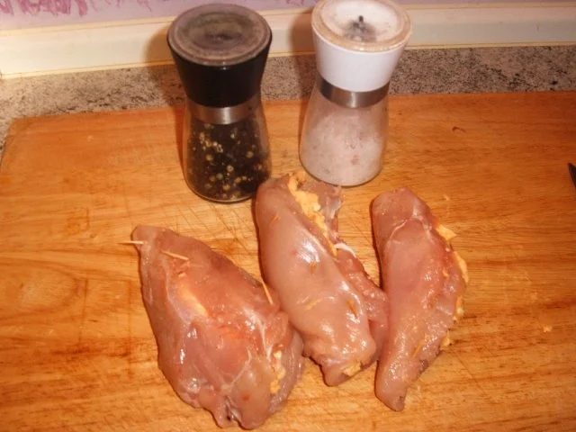 Rezept: Gefüllte Hähnchenbrust mit Obazda Bild Nr. 4 Gefüllte Hähnchenbrust mit Obazda - Rezept - Bild Nr. 4