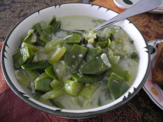 Rezept: Schmorgurken an Kokosmilch mit Zuckerschoten dazu Kamut und Mandel - Tofu Bild Nr. 12 Schmorgurken an Kokosmilch mit Zuckerschoten dazu Kamut und Mandel - Tofu - Rezept - Bild Nr. 12