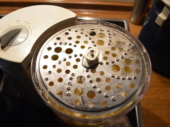 Rezept: Kartoffelpuffer / "Reibekuchen" mit Apfelmus Bild Nr. 3 Kartoffelpuffer / "Reibekuchen" mit Apfelmus - Rezept - Bild Nr. 3