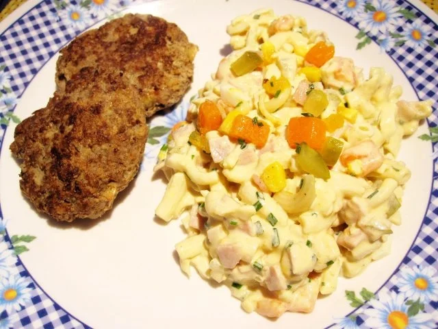 Rezept: Nudelsalat aus Resten Bild Nr. 5 Nudelsalat aus Resten - Rezept - Bild Nr. 5