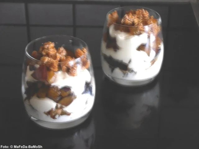 Rezept: Zwetschgen-Schmand-Becher Bild Nr. 2 Zwetschgen-Schmand-Becher - Rezept - Bild Nr. 2