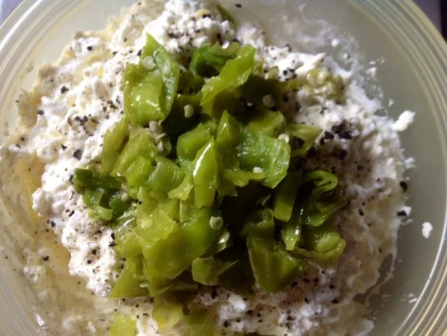 Rezept: Bratpaprika-Frischkäse-Dip Bild Nr. 6 Bratpaprika-Frischkäse-Dip - Rezept - Bild Nr. 6