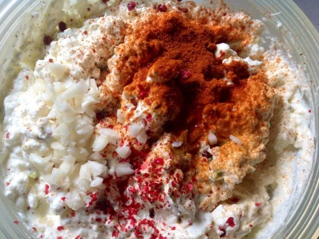 Rezept: Bratpaprika-Frischkäse-Dip Bild Nr. 7 Bratpaprika-Frischkäse-Dip - Rezept - Bild Nr. 7