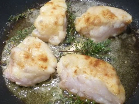 Seeteufel mit Mini-Pak-Choi,Pinienkernsauce und Curryrisotto - Rezept - Bild Nr. 4