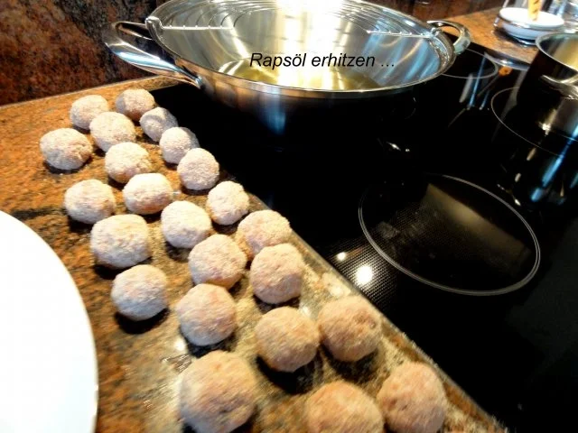 Rezept: Fleisch: HACKFLEISCH - BÄLLCHEN in Tomatensauce Bild Nr. 5 Fleisch: HACKFLEISCH - BÄLLCHEN in Tomatensauce - Rezept - Bild Nr. 5