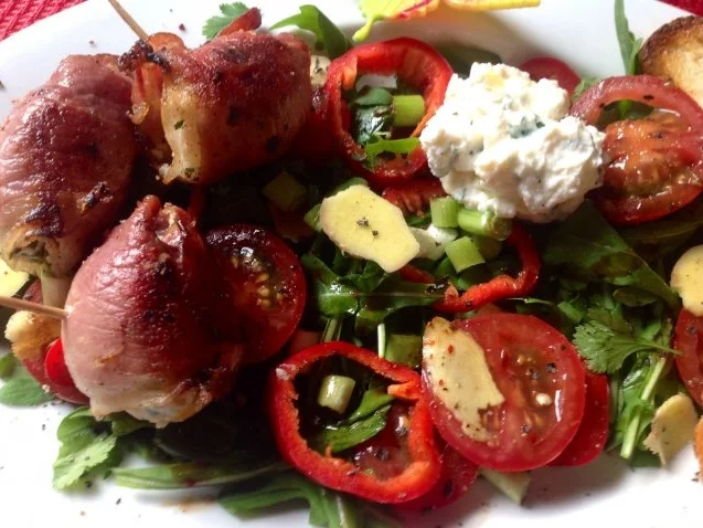 Rezept: Gefüllte Datteln auf Salat Bild Nr. 2 Gefüllte Datteln auf Salat - Rezept - Bild Nr. 2