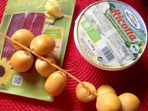 Rezept: Gefüllte Datteln auf Salat Bild Nr. 3 Gefüllte Datteln auf Salat - Rezept - Bild Nr. 3