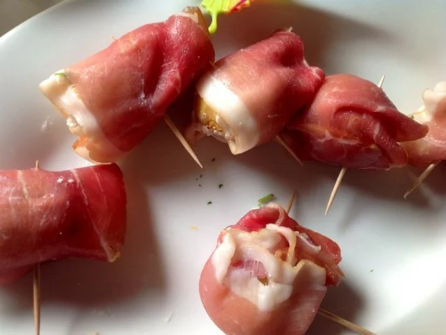 Rezept: Gefüllte Datteln auf Salat Bild Nr. 7 Gefüllte Datteln auf Salat - Rezept - Bild Nr. 7