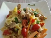 Schmetterlings-Pasta mit Putenstreifen und Mascarponesauce - Rezept