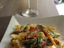 Schmetterlings-Pasta mit Putenstreifen und Mascarponesauce - Rezept - Bild Nr. 2