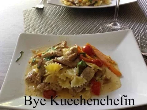 Schmetterlings-Pasta mit Putenstreifen und Mascarponesauce - Rezept - Bild Nr. 3