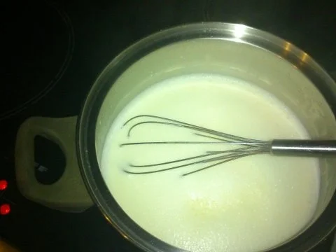 Rezept: Panna Cotta mit Himbeersoße Bild Nr. 2 Panna Cotta mit Himbeersoße - Rezept - Bild Nr. 2