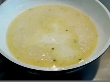 Rezept: Tagliatelle in Minzsauce und gebratenes Lachsfilet mit Rose garniert Bild Nr. 16 Tagliatelle in Minzsauce und gebratenes Lachsfilet mit Rose garniert - Rezept - Bild Nr. 16