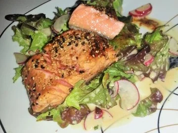 Rezept: Lachsfilet auf Salatbett Bild Nr. 2 Lachsfilet auf Salatbett - Rezept - Bild Nr. 2