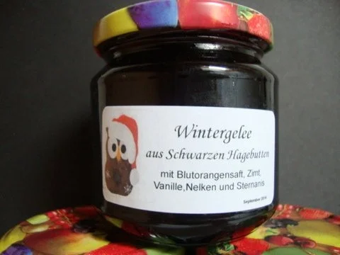Wintergelee aus Schwarze Hagebutten mit Blutorangen, Zimt,Nelken & Sternanis - Rezept
