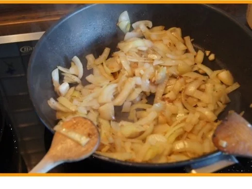 Rahmgulasch à la Papa mit Landnudeln - Rezept - Bild Nr. 7