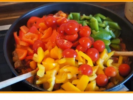 Rahmgulasch à la Papa mit Landnudeln - Rezept - Bild Nr. 12