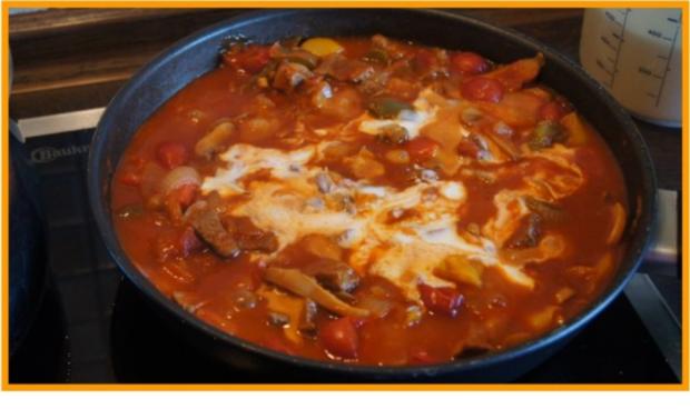 Rahmgulasch à la Papa mit Landnudeln - Rezept - kochbar.de